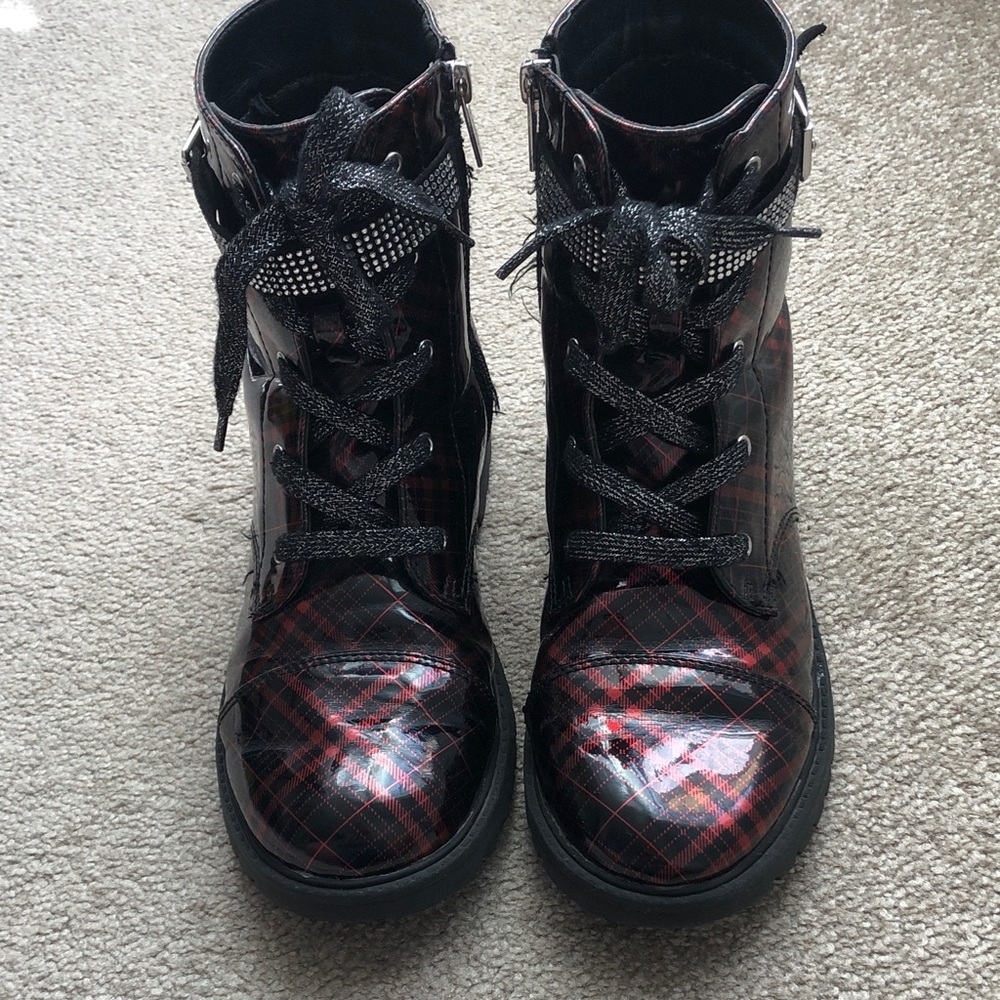 Girls lace-up boots